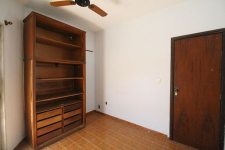Casa de condomínio para alugar com 160m², 3 quartos e 2 vagasCloset da Suíte 3