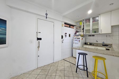 Apartamento para alugar com 40m², 1 quarto e 2 vagasSala/Cozinha