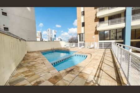 Apartamento à venda com 86m², 3 quartos e 2 vagas Apartamento à venda com 86m², 3 quartos e 2 vagasÁrea comum - Piscina