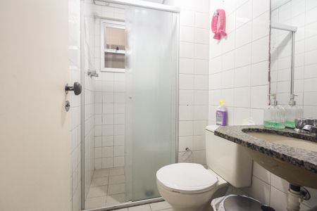 Apartamento à venda com 75m², 3 quartos e 1 vaga Apartamento à venda com 75m², 3 quartos e 1 vagaBanheiro Social