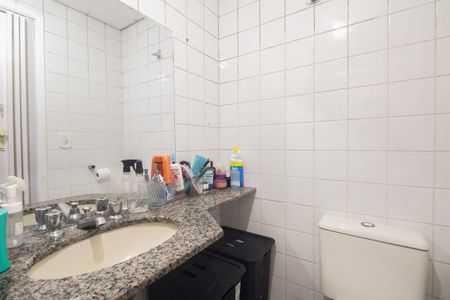 Apartamento à venda com 75m², 3 quartos e 1 vaga Apartamento à venda com 75m², 3 quartos e 1 vagaBanheiro Suíte