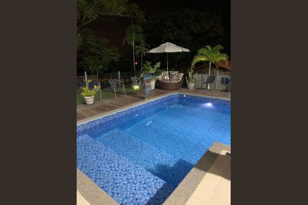 Casa de condomínio à venda com 350m², 4 quartos e 4 vagas Casa de condomínio à venda com 350m², 4 quartos e 4 vagasPiscina