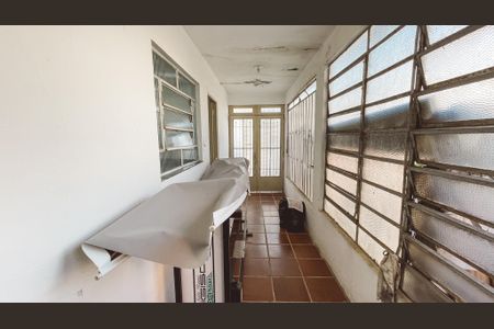 Casa à venda com 260m², 2 quartos e 3 vagasQuintal