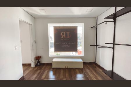 Casa à venda com 260m², 2 quartos e 3 vagasSala 2