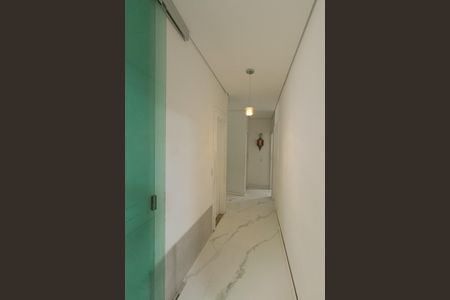 Casa à venda com 318m², 4 quartos e 3 vagasCorredor