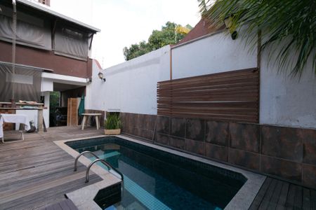 Casa à venda com 318m², 4 quartos e 3 vagasÁrea comum