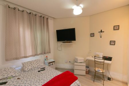 Casa à venda com 318m², 4 quartos e 3 vagasQuarto 4