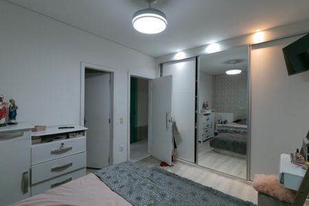 Casa à venda com 318m², 4 quartos e 3 vagasQuarto 2