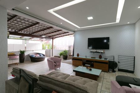 Casa à venda com 318m², 4 quartos e 3 vagasCobertura - Sala/cozinha