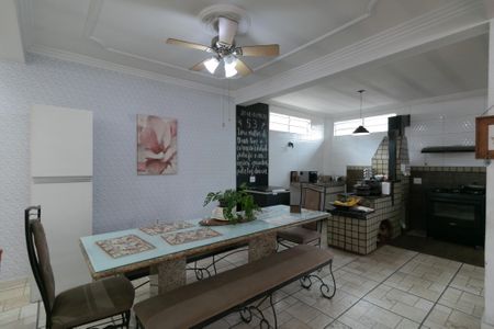 Casa à venda com 318m², 4 quartos e 3 vagasCobertura - Sala/cozinha