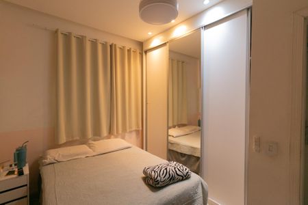 Casa à venda com 318m², 4 quartos e 3 vagasQuarto