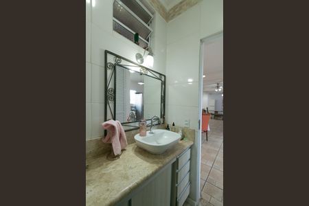 Casa à venda com 318m², 4 quartos e 3 vagasBanheiro da Cobertura - Sala/cozinha