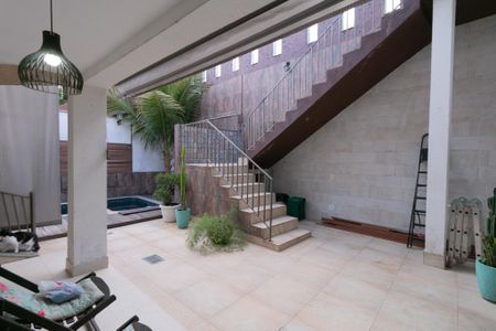 Casa à venda com 318m², 4 quartos e 3 vagasÁrea comum