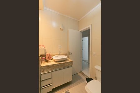 Casa à venda com 318m², 4 quartos e 3 vagasBanheiro 2