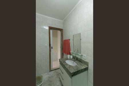 Casa à venda com 318m², 4 quartos e 3 vagasBanheiro de Serviço