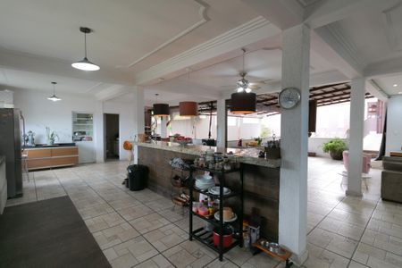 Casa à venda com 318m², 4 quartos e 3 vagasCobertura - Sala/cozinha