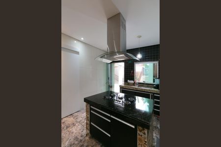 Casa à venda com 318m², 4 quartos e 3 vagasCozinha