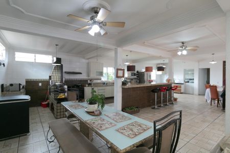 Casa à venda com 318m², 4 quartos e 3 vagasCobertura - Sala/cozinha