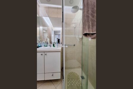 Apartamento à venda com 100m², 3 quartos e sem vagaBanheiro social