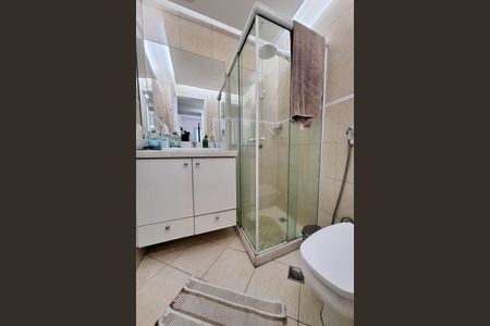 Apartamento à venda com 100m², 3 quartos e sem vagaBanheiro da Suíte