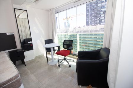 Studio para alugar com 24m², 1 quarto e 1 vaga Studio para alugar com 24m², 1 quarto e 1 vagaStudio