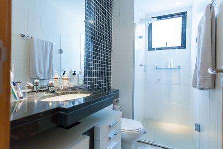 Apartamento à venda com 103m², 2 quartos e 2 vagasBanheiro Social