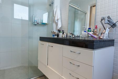 Apartamento à venda com 103m², 2 quartos e 2 vagasBanheiro Suite