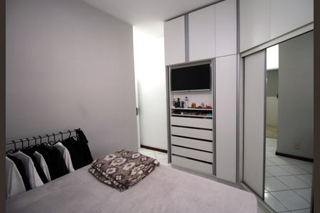 Apartamento à venda com 76m², 2 quartos e 1 vagaSuíte 2