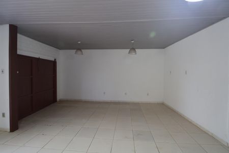 Casa à venda com 156m², 4 quartos e 4 vagasSala/Cozinha Casa 2