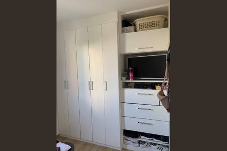 Apartamento à venda com 64m², 3 quartos e sem vagaFoto 02