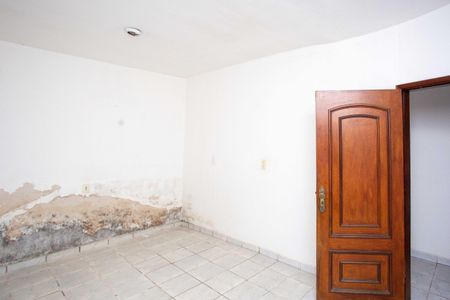 Casa à venda com 304m², 3 quartos e 4 vagasQuarto 1 Casa 2