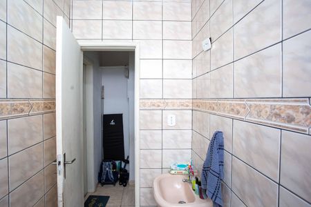 Casa à venda com 304m², 3 quartos e 4 vagasBanheiro Social
