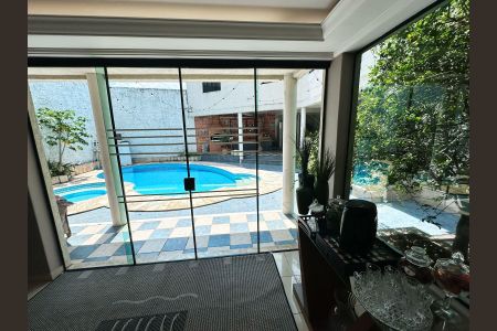 Casa de condomínio para alugar com 566m², 3 quartos e 6 vagasSala de Estar 1