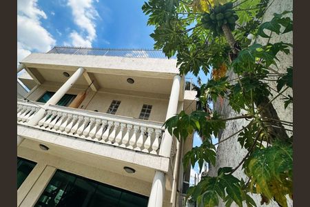 Casa de condomínio para alugar com 566m², 3 quartos e 6 vagasÁrea Externa