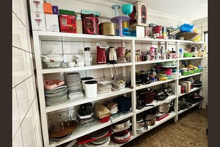 Casa de condomínio para alugar com 566m², 3 quartos e 6 vagasCozinha 