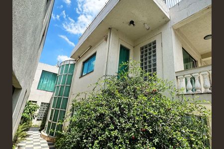 Casa de condomínio para alugar com 566m², 3 quartos e 6 vagasÁrea Externa