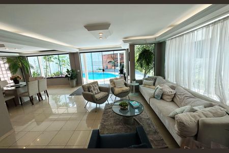 Casa de condomínio para alugar com 566m², 3 quartos e 6 vagasSala de Estar 1