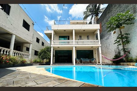Casa de condomínio para alugar com 566m², 3 quartos e 6 vagasPiscina
