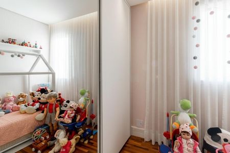 Quarto de apartamento à venda com 3 quartos, 180m² em Água Branca, São Paulo