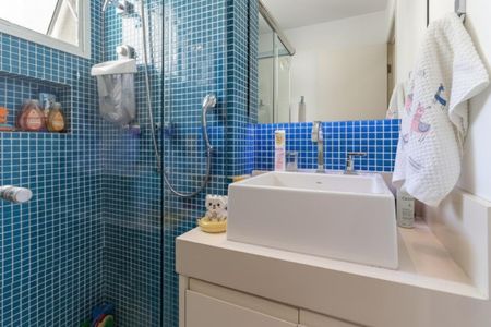 Banheiro de apartamento à venda com 3 quartos, 180m² em Água Branca, São Paulo