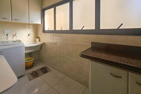 Apartamento para alugar com 144m², 3 quartos e 1 vagaÁrea de Serviço