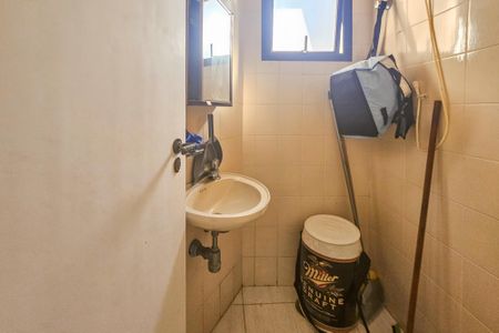 Apartamento para alugar com 144m², 3 quartos e 1 vagaBanheiro de Serviço