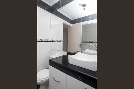 Apartamento para alugar com 60m², 2 quartos e sem vagaBanheiro