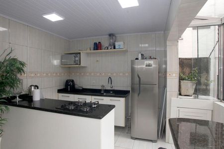 Apartamento para alugar com 60m², 2 quartos e sem vagaCozinha e Área de Serviço
