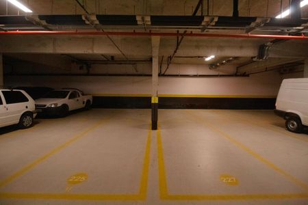 Apartamento à venda com 200m², 3 quartos e 2 vagas Apartamento à venda com 200m², 3 quartos e 2 vagasGaragem