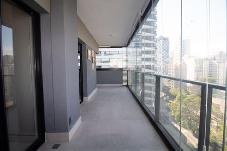 Apartamento à venda com 200m², 3 quartos e 2 vagas Apartamento à venda com 200m², 3 quartos e 2 vagasVaranda