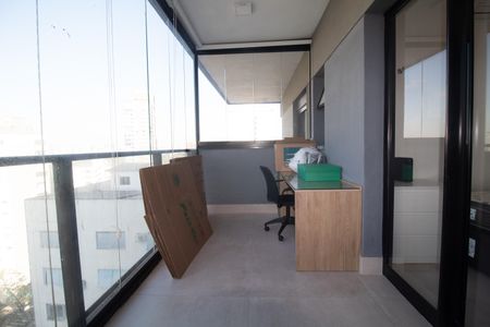 Apartamento à venda com 200m², 3 quartos e 2 vagas Apartamento à venda com 200m², 3 quartos e 2 vagasVaranda