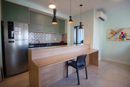 Apartamento à venda com 200m², 3 quartos e 2 vagas Apartamento à venda com 200m², 3 quartos e 2 vagasCozinha