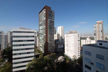 Apartamento à venda com 200m², 3 quartos e 2 vagas Apartamento à venda com 200m², 3 quartos e 2 vagasVaranda