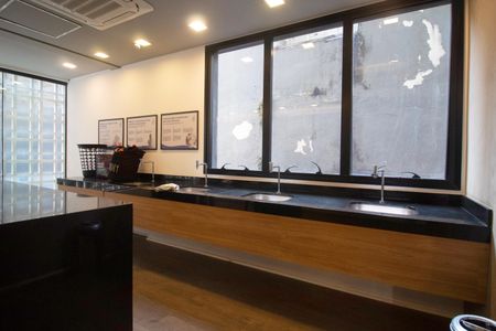 Apartamento à venda com 200m², 3 quartos e 2 vagas Apartamento à venda com 200m², 3 quartos e 2 vagasLavanderia